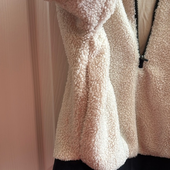 Fabletics jacket - Picture 11 of 12